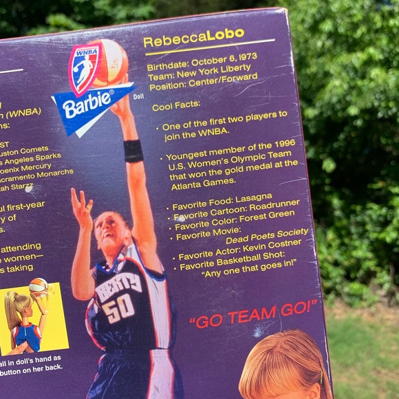 Vintage WNBA Barbie Doll - Picture 10 of 16